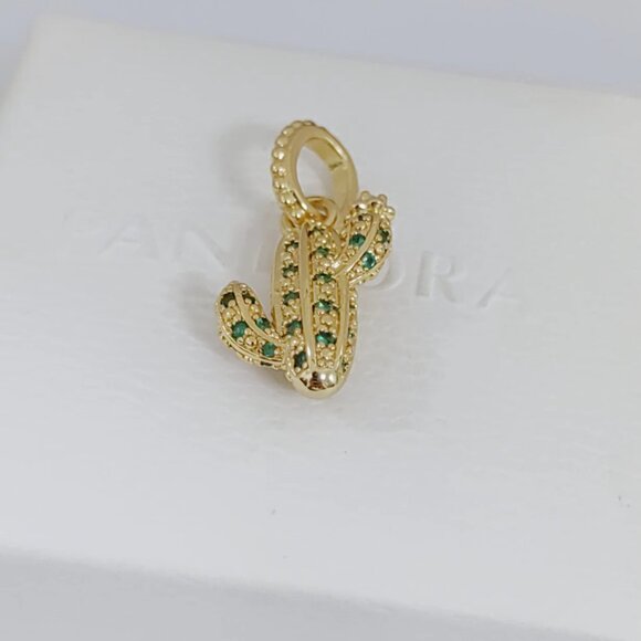 Pandora Sparkling Desert Cactus Pendant 14k Gold-plated - Picture 3 of 6